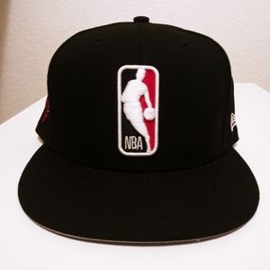 OFFICIAL NBA CHICAGO BULLS FITTED HAT (BRAND NEW)